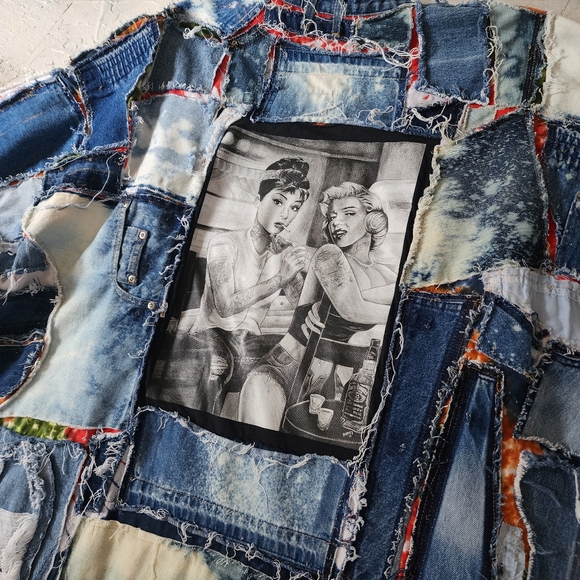 Bohemian Kimono Upcycled Vintage Denim Concept Tattoo Marilyn Monroe Patchwork - Picture 4 of 16